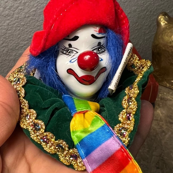Circus Christmas Tree Ornament Crying Clown Head With Hat & Tie Porcelain VTG - Picture 5 of 13